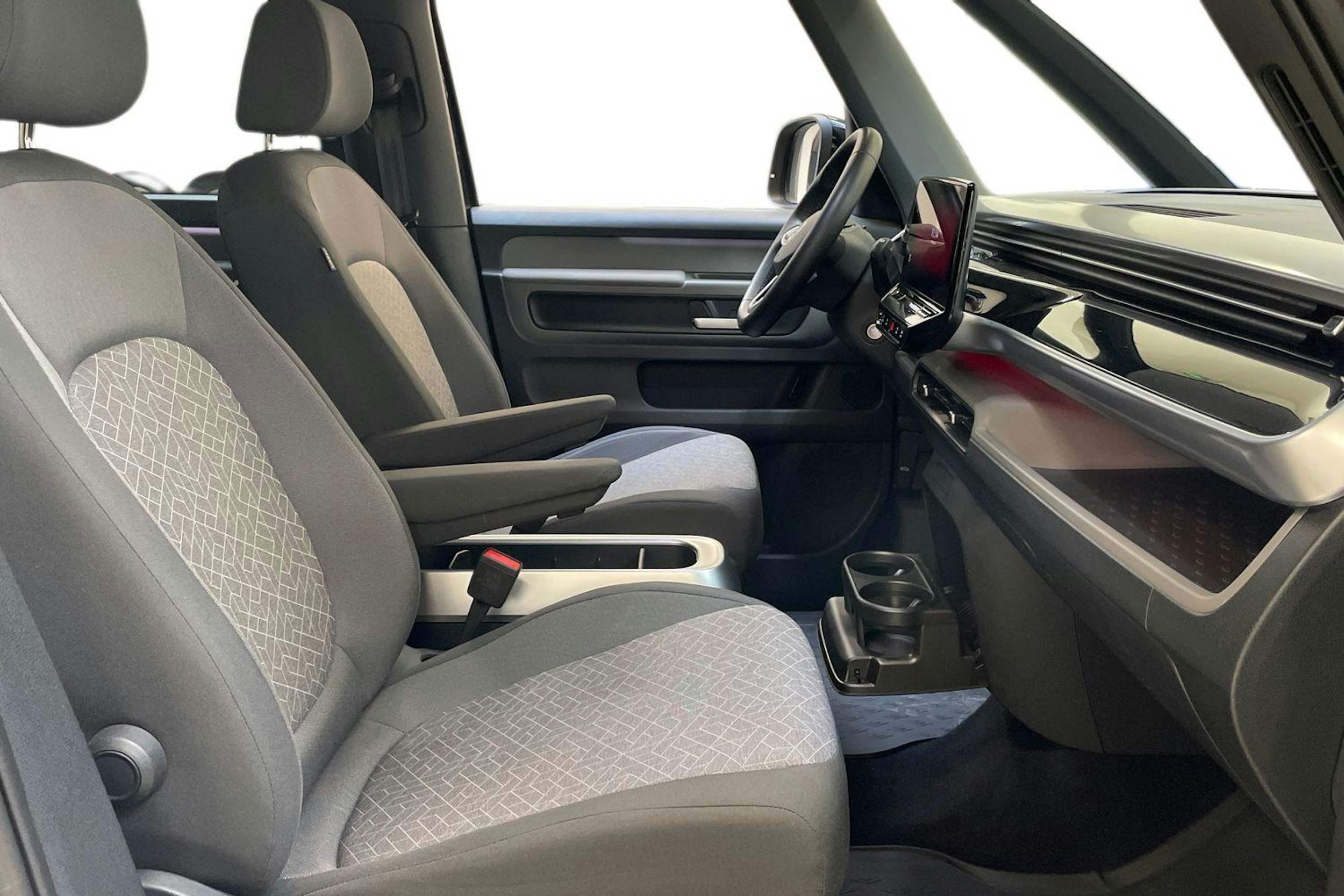 musta Volkswagen ID. Buzz 2023 kuva 11.