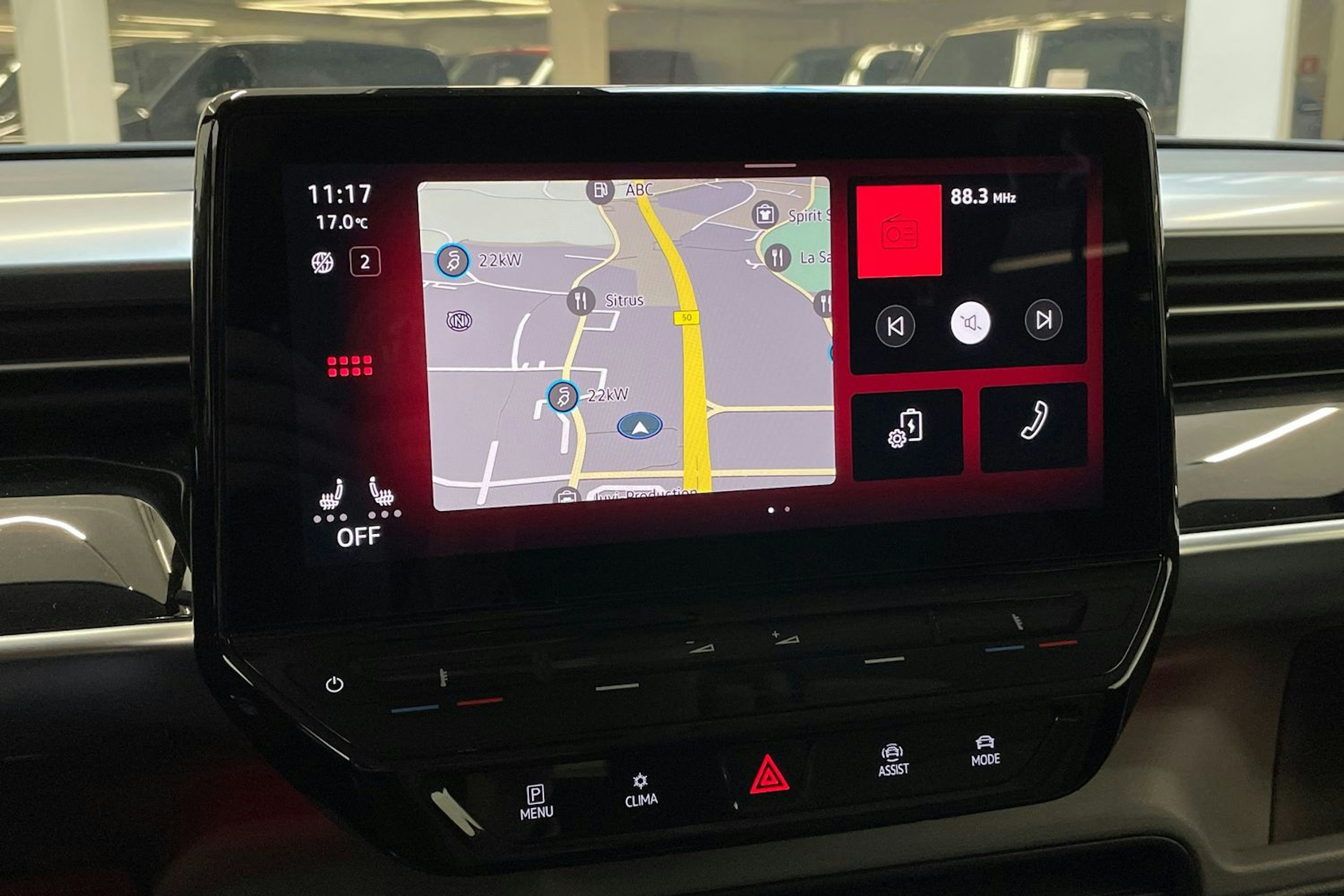 musta Volkswagen ID. Buzz 2023 kuva 24.