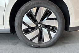 valkoinen Volkswagen ID. Buzz 2025 kuva 9.
