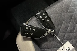 harmaa Volkswagen ID. Buzz 2023 kuva 31.