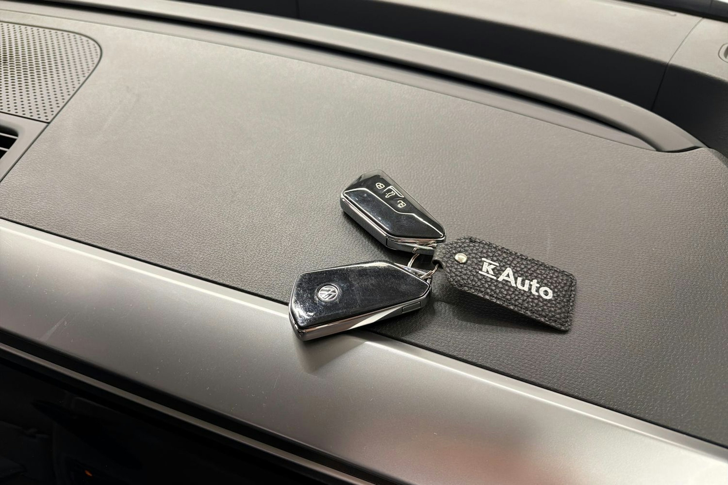 hopea Volkswagen ID. Buzz 2023 kuva 37.