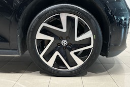 musta Volkswagen ID. Buzz 2023 kuva 11.