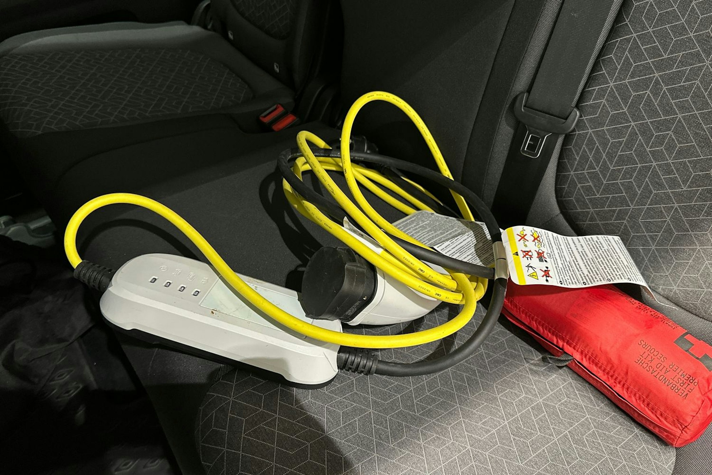 musta Volkswagen ID. Buzz 2023 kuva 15.