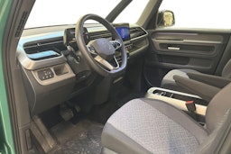 valkoinen Volkswagen ID. Buzz 2023 kuva 8.