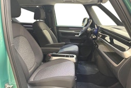 valkoinen Volkswagen ID. Buzz 2023 kuva 11.