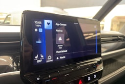 valkoinen Volkswagen ID. Buzz 2023 kuva 15.