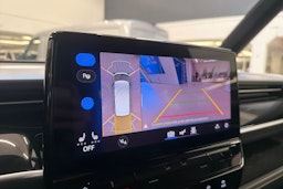 valkoinen Volkswagen ID. Buzz 2023 kuva 18.