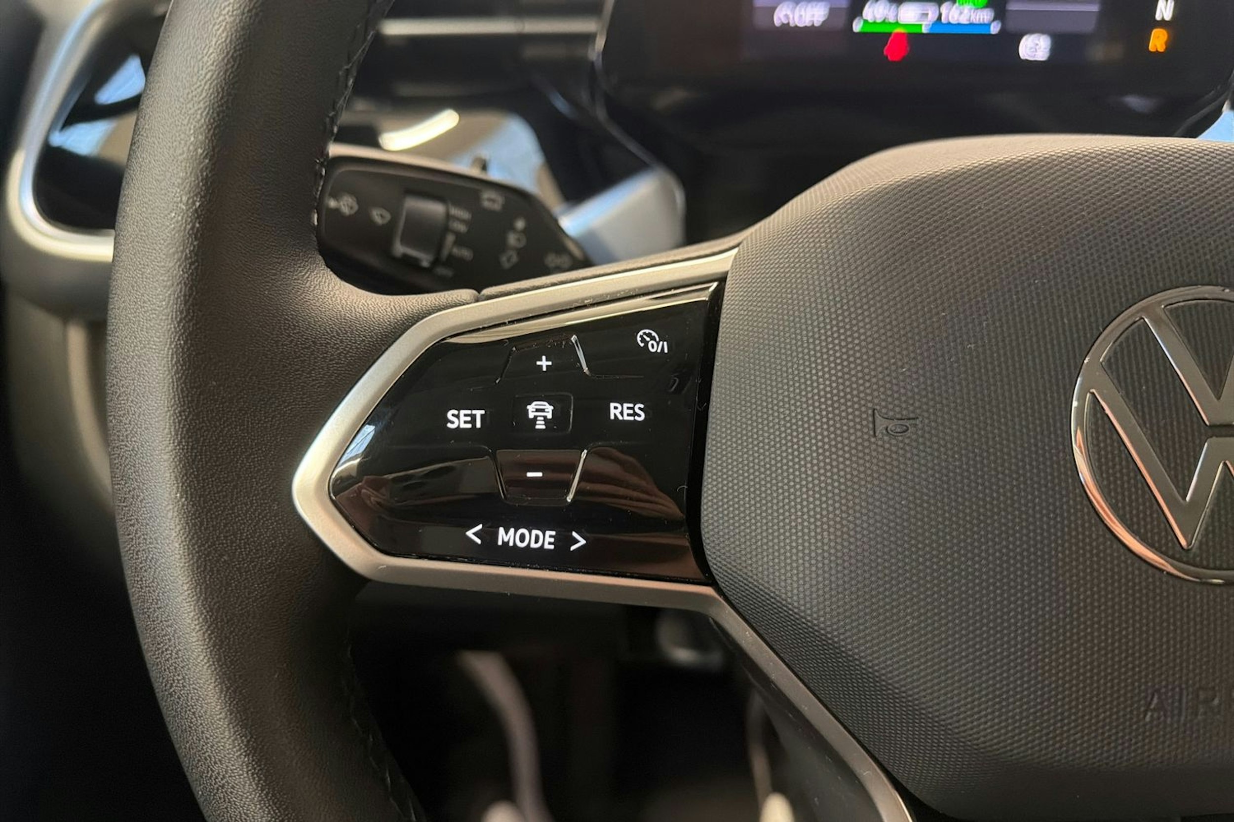 valkoinen Volkswagen ID. Buzz 2023 kuva 21.