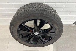 valkoinen Volkswagen ID. Buzz 2023 kuva 10.