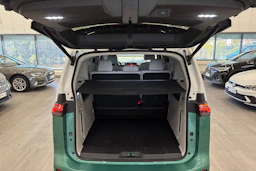 valkoinen Volkswagen ID. Buzz 2023 kuva 16.