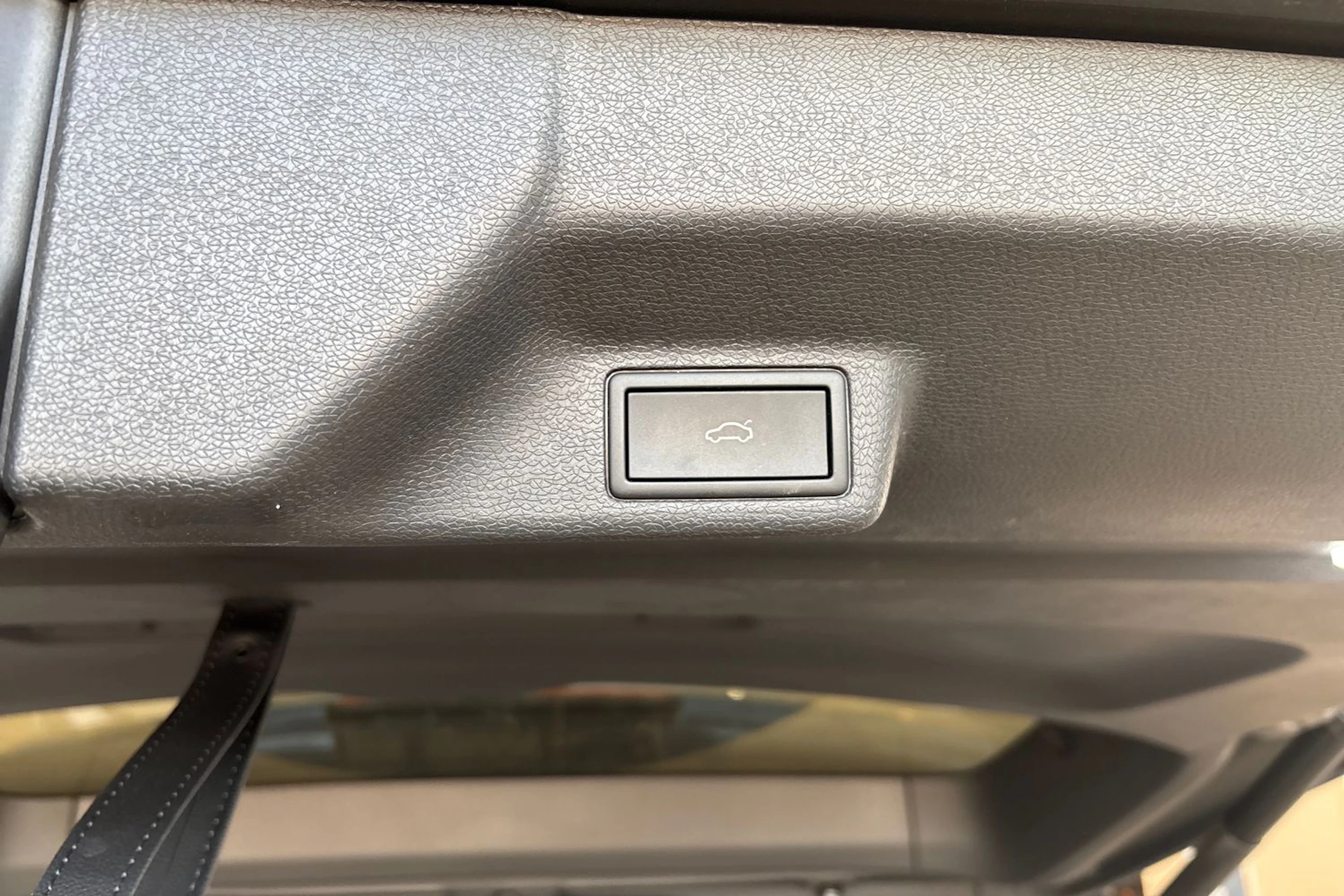 harmaa Volkswagen ID. Buzz 2023 kuva 7.