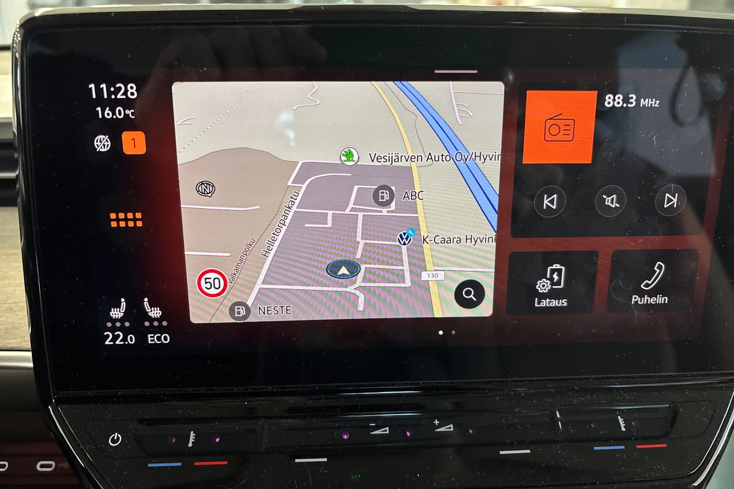 harmaa Volkswagen ID. Buzz 2023 kuva 10.