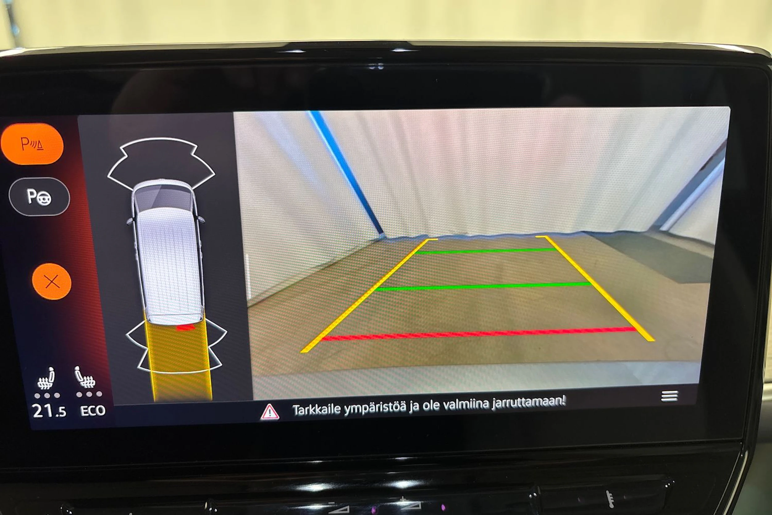 harmaa Volkswagen ID. Buzz 2023 kuva 16.