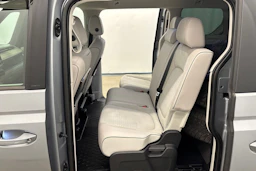 harmaa Volkswagen ID. Buzz 2023 kuva 24.