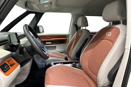 valkoinen Volkswagen ID. Buzz 2023 kuva 11.