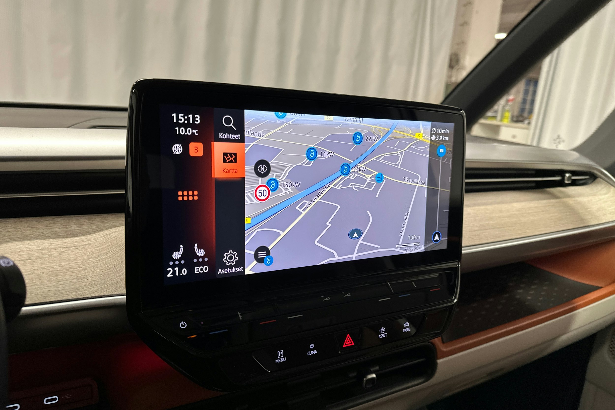 valkoinen Volkswagen ID. Buzz 2023 kuva 22.