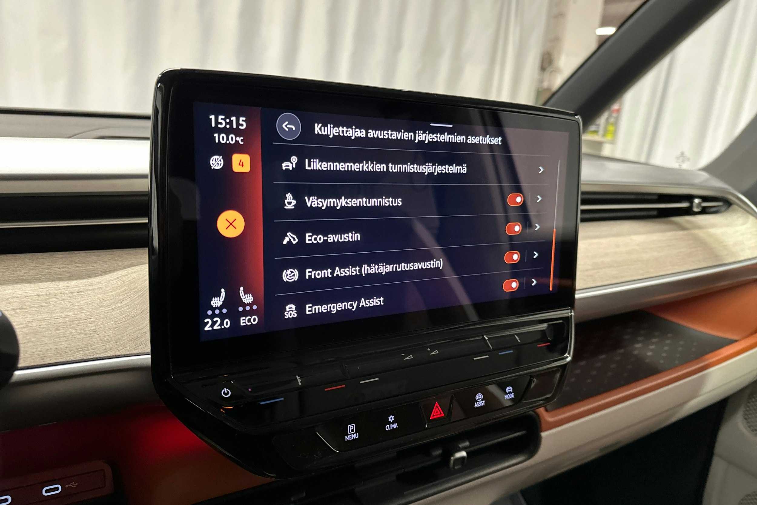 valkoinen Volkswagen ID. Buzz 2023 kuva 28.