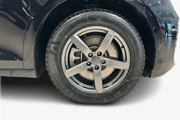 musta Volkswagen ID. Buzz 2023 kuva 12.