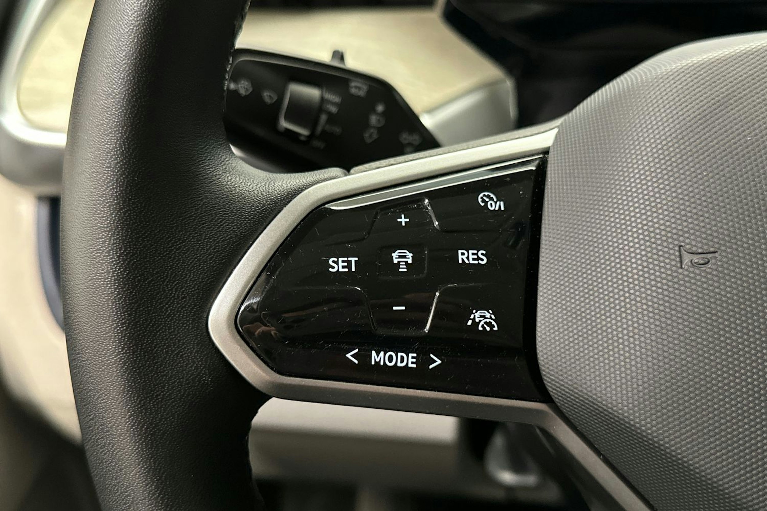 musta Volkswagen ID. Buzz 2023 kuva 21.