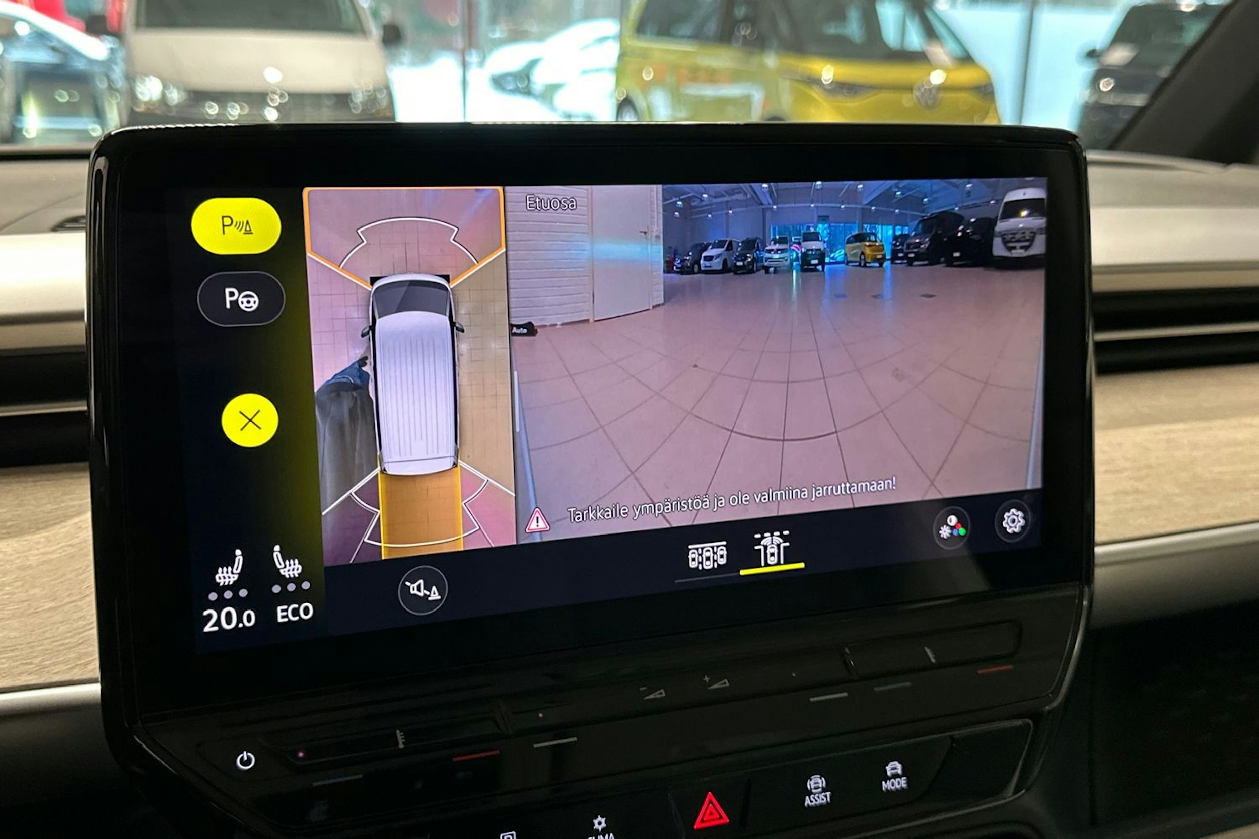 musta Volkswagen ID. Buzz 2023 kuva 27.