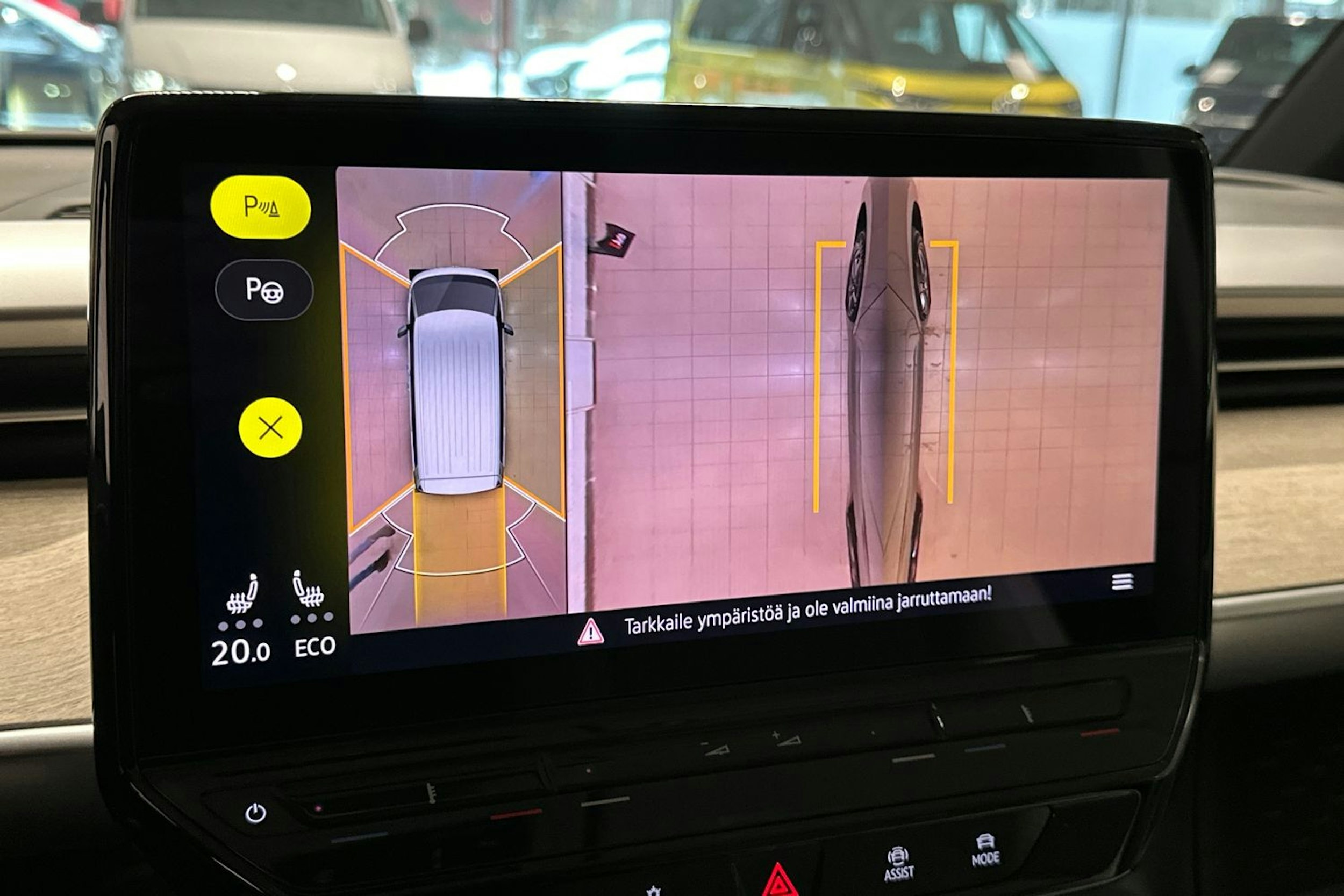 musta Volkswagen ID. Buzz 2023 kuva 28.