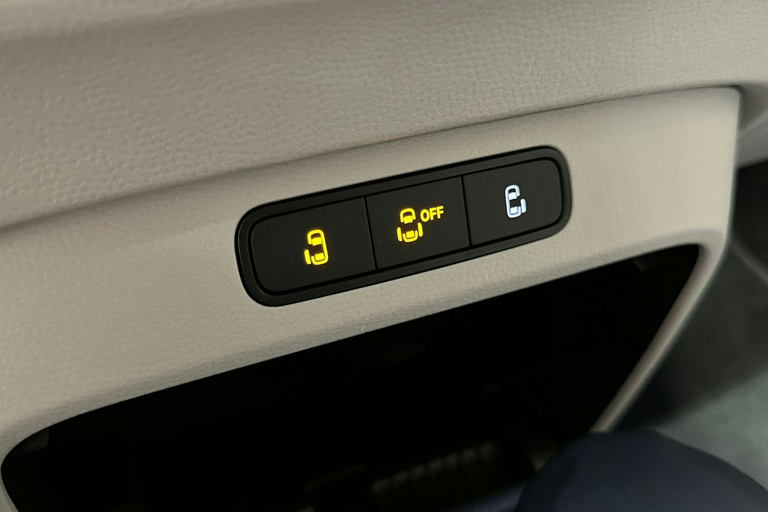 musta Volkswagen ID. Buzz 2023 kuva 32.