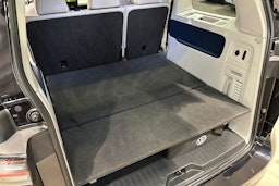 musta Volkswagen ID. Buzz 2023 kuva 38.