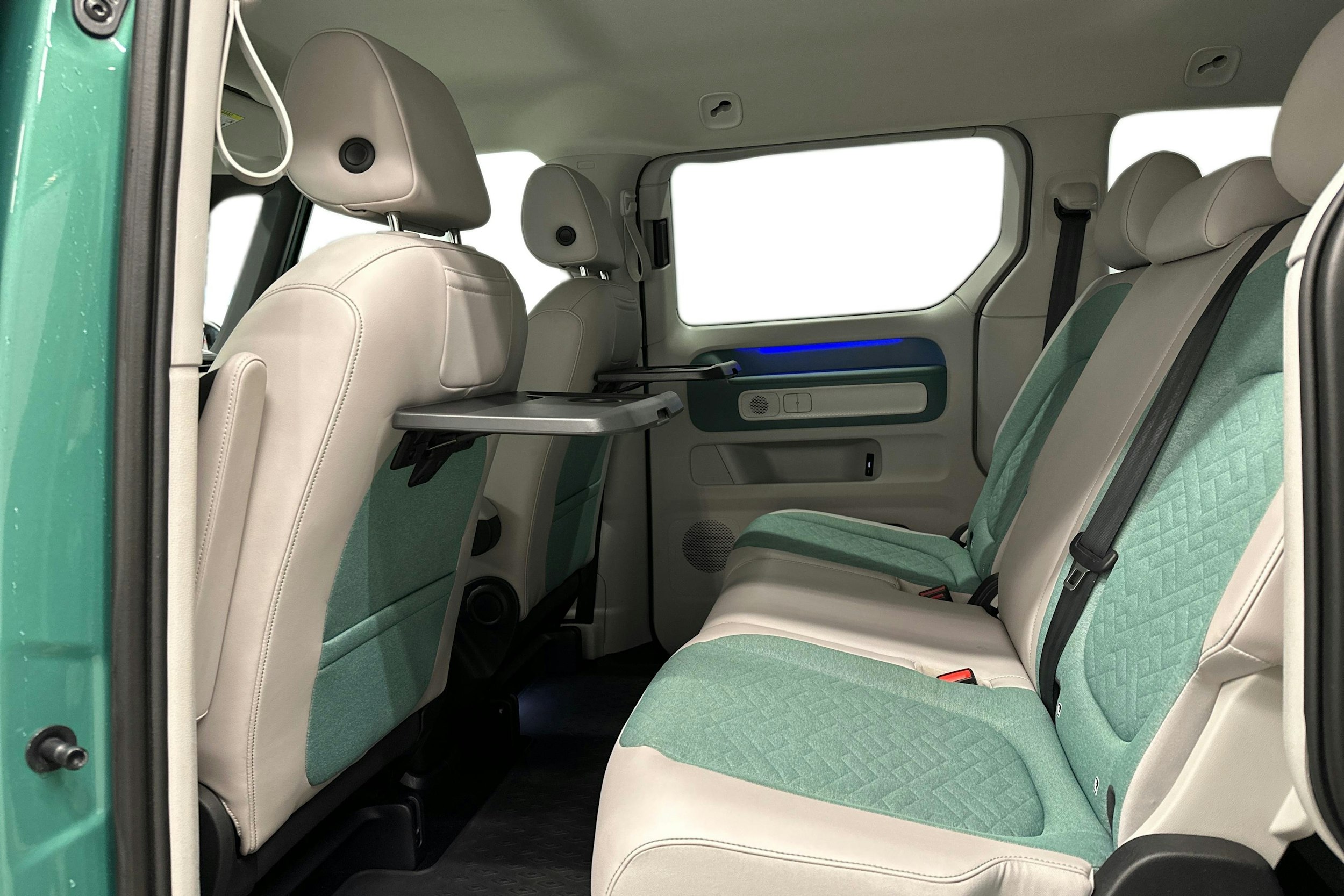 vihreä Volkswagen ID. Buzz 2023 kuva 10.