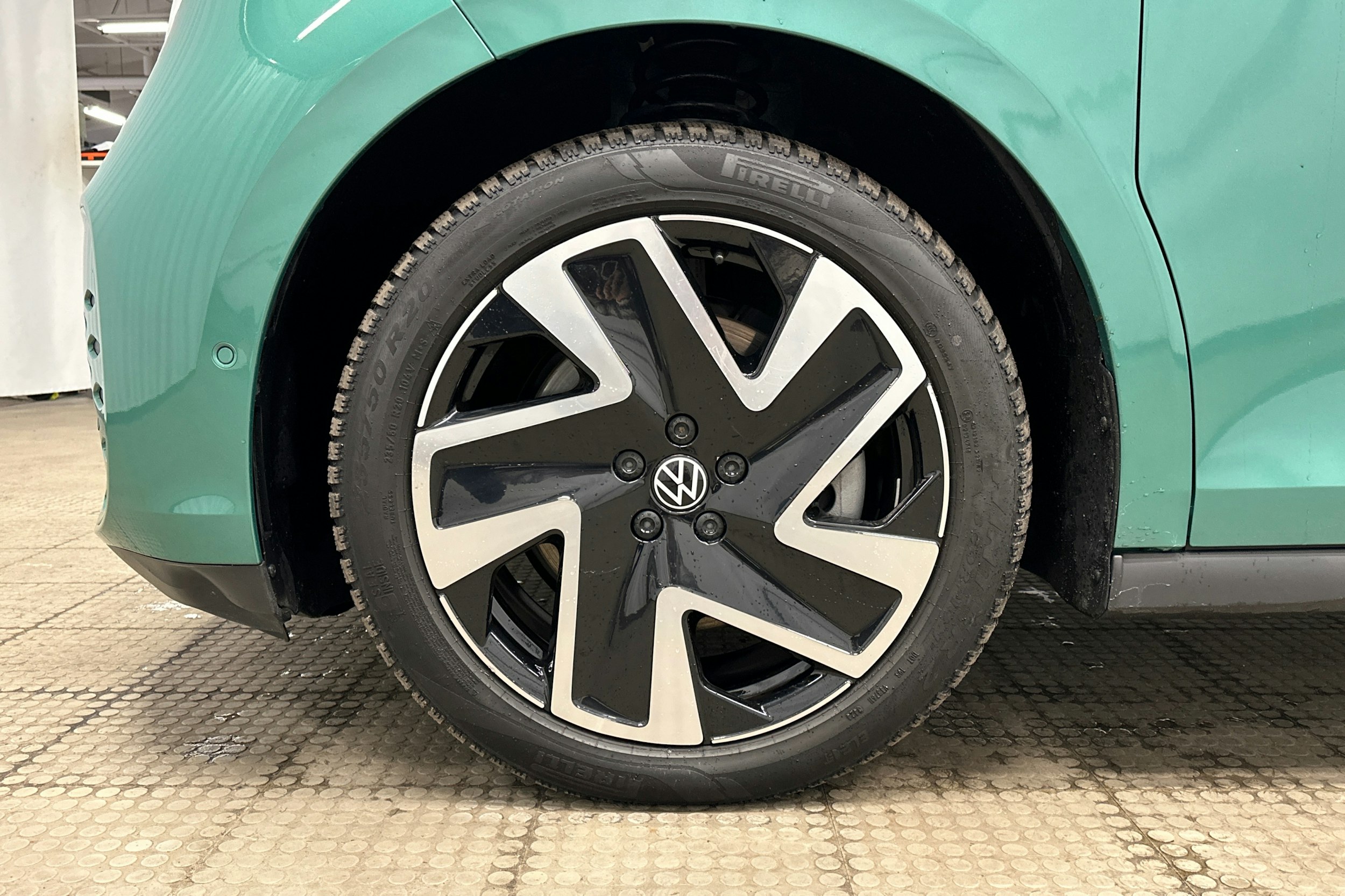 vihreä Volkswagen ID. Buzz 2023 kuva 11.