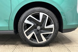 vihreä Volkswagen ID. Buzz 2023 kuva 13.