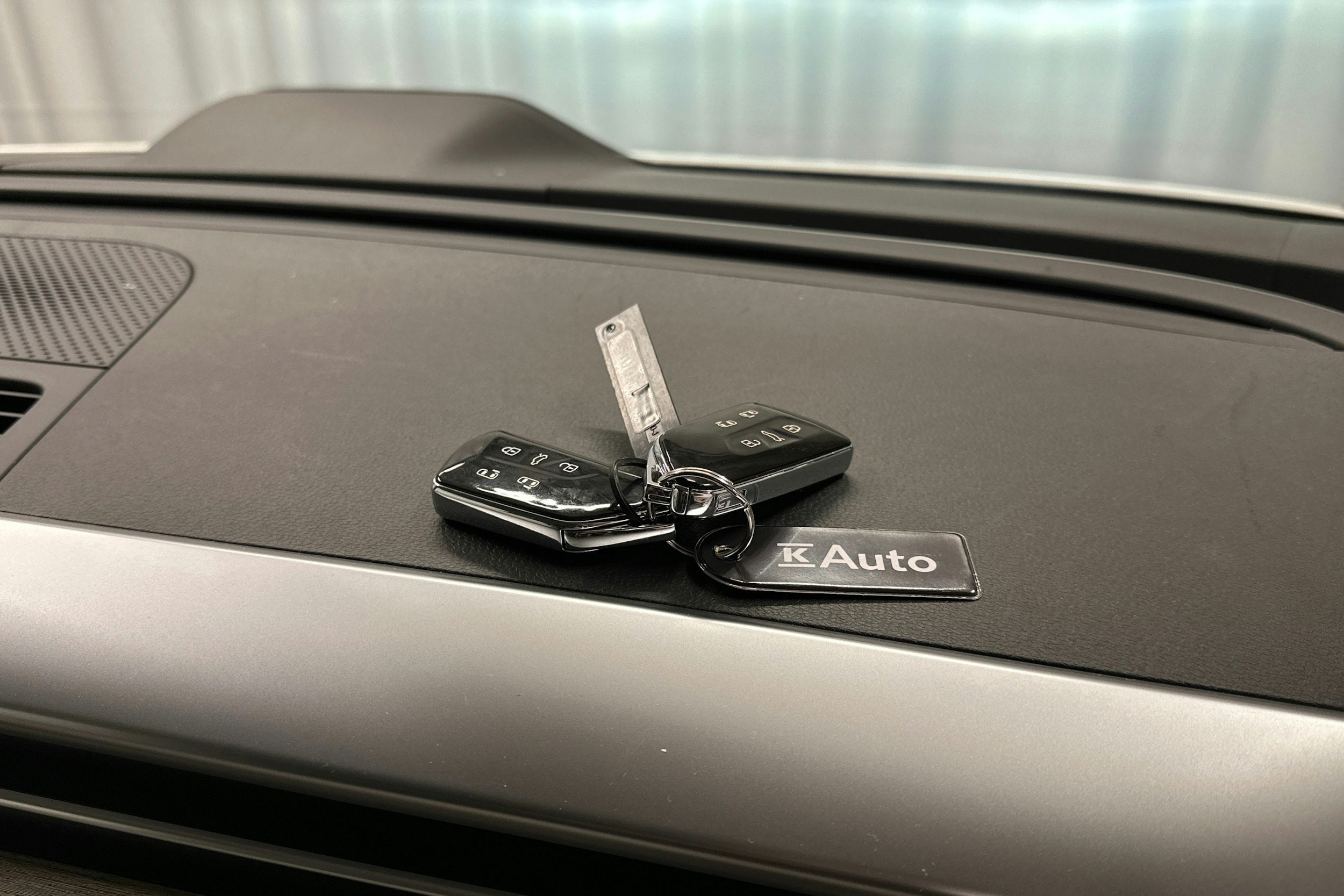 vihreä Volkswagen ID. Buzz 2023 kuva 25.