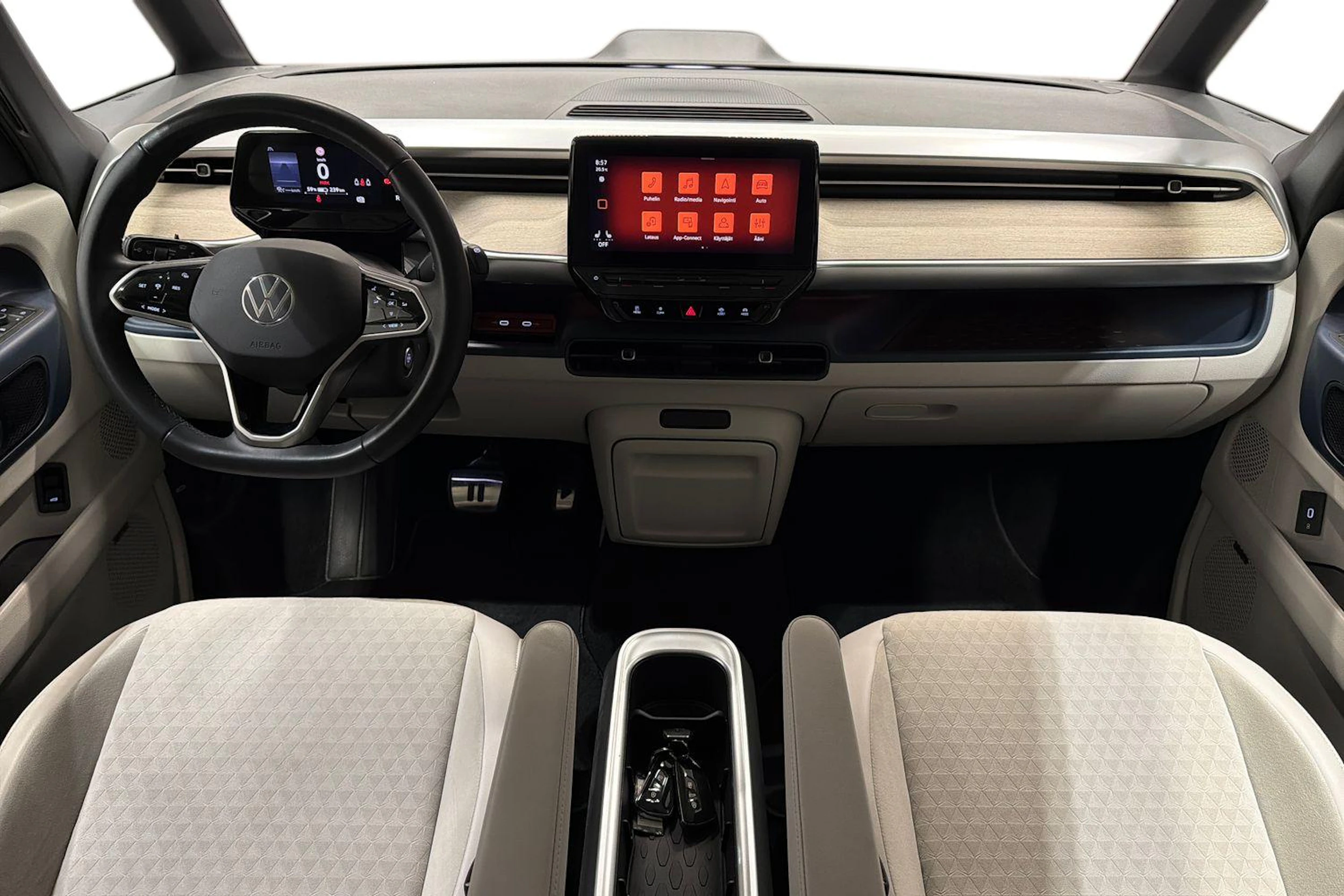 Valkoinen Volkswagen ID. Buzz 2023 kuva 9.
