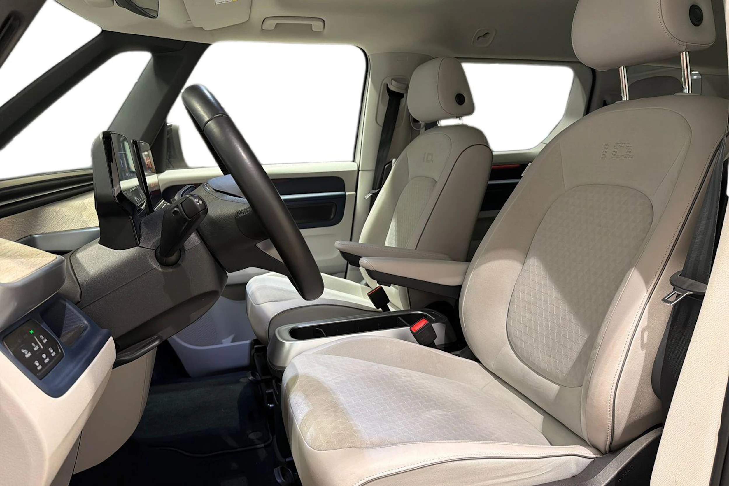 Valkoinen Volkswagen ID. Buzz 2023 kuva 11.