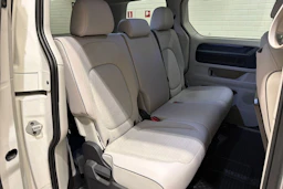 Valkoinen Volkswagen ID. Buzz 2023 kuva 29.
