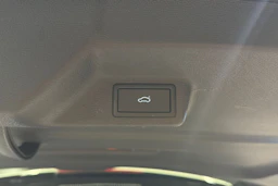 Valkoinen Volkswagen ID. Buzz 2023 kuva 31.
