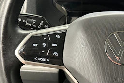met. vihreä Volkswagen ID. Buzz Cargo 2024 kuva 12.