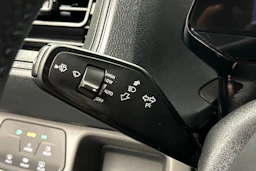 met. vihreä Volkswagen ID. Buzz Cargo 2024 kuva 15.