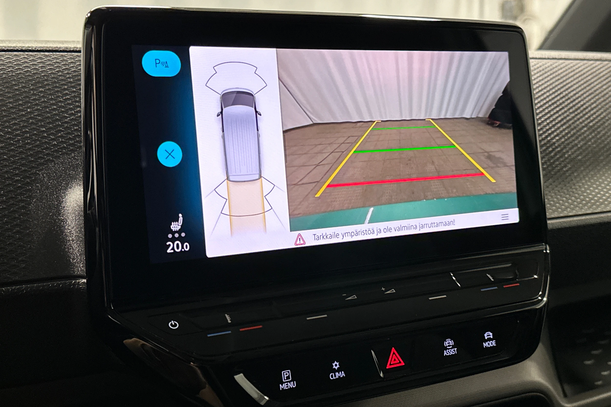 met. vihreä Volkswagen ID. Buzz Cargo 2024 kuva 17.