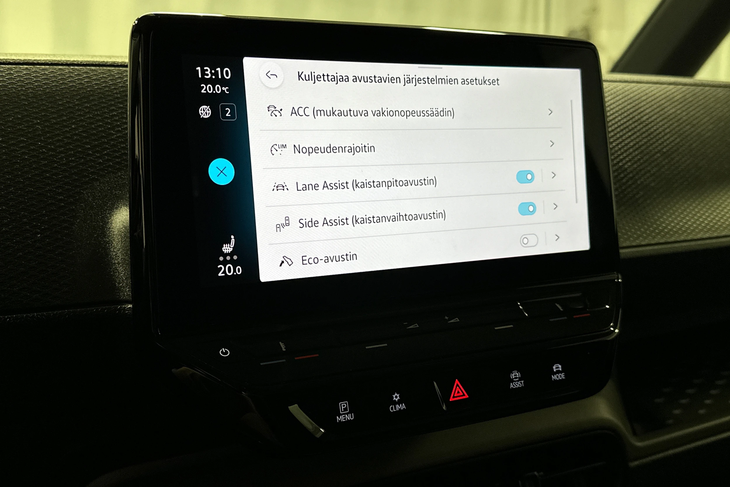 met. vihreä Volkswagen ID. Buzz Cargo 2024 kuva 20.