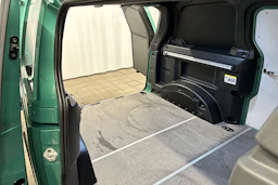 met. vihreä Volkswagen ID. Buzz Cargo 2024 kuva 25.