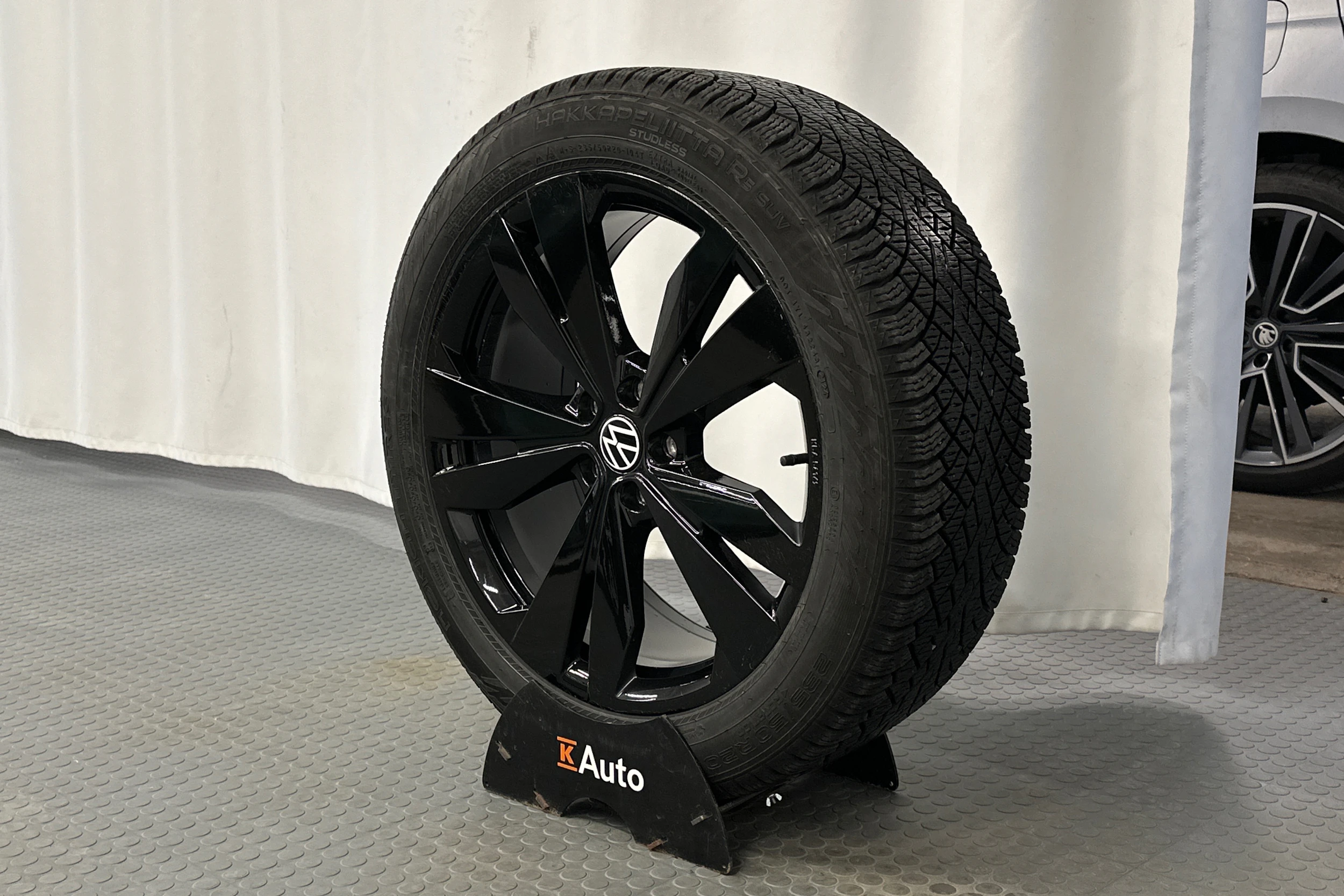 valkoinen Volkswagen ID. Buzz 2023 kuva 10.