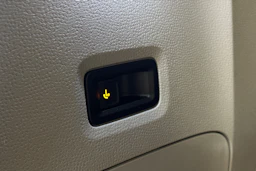 valkoinen Volkswagen ID. Buzz 2023 kuva 13.