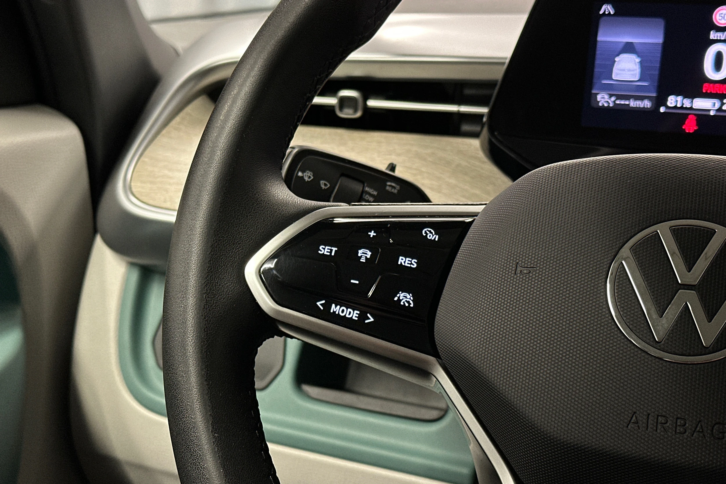 valkoinen Volkswagen ID. Buzz 2023 kuva 17.