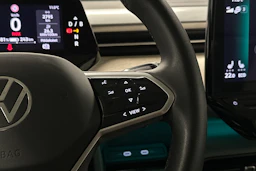 valkoinen Volkswagen ID. Buzz 2023 kuva 18.