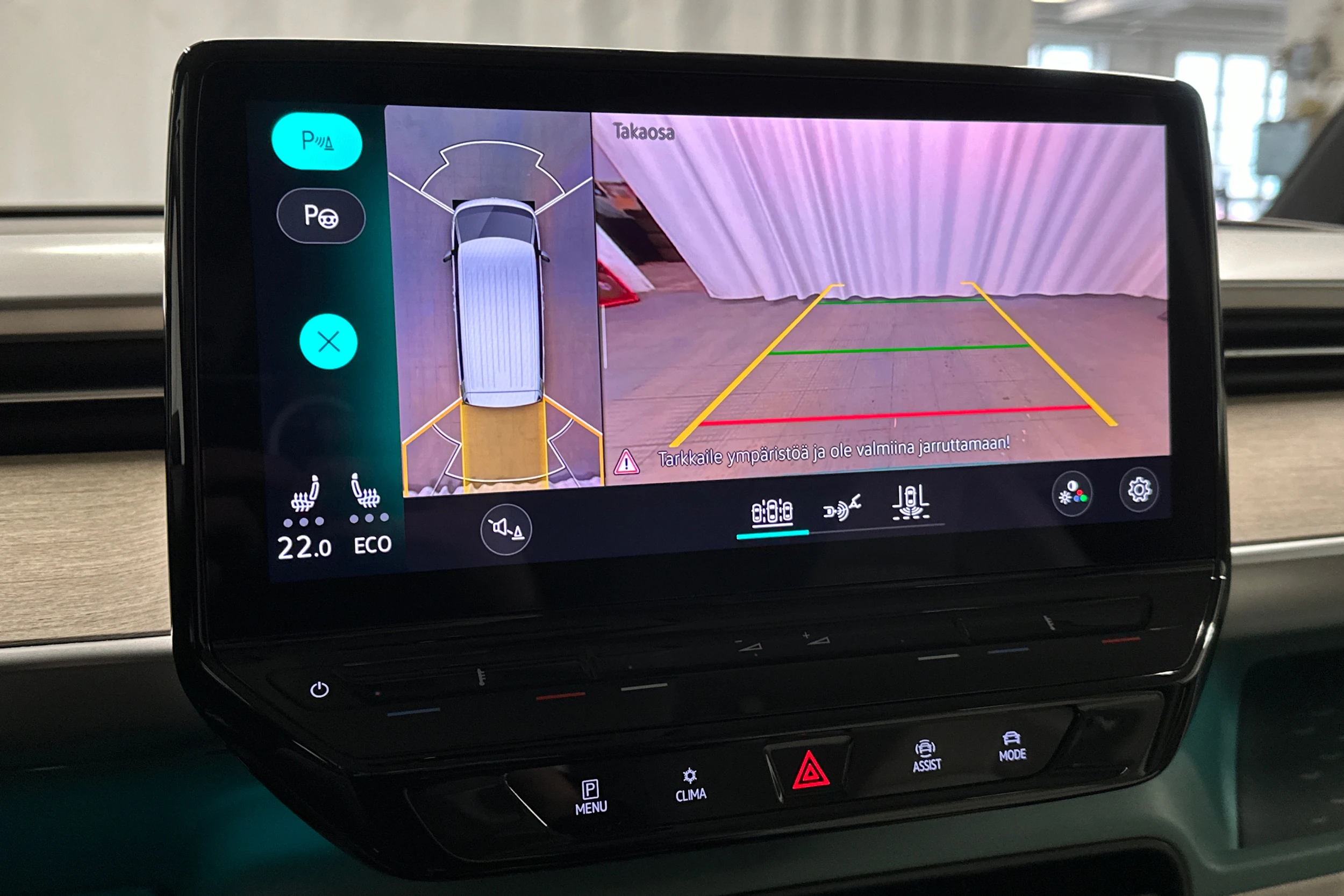 valkoinen Volkswagen ID. Buzz 2023 kuva 28.