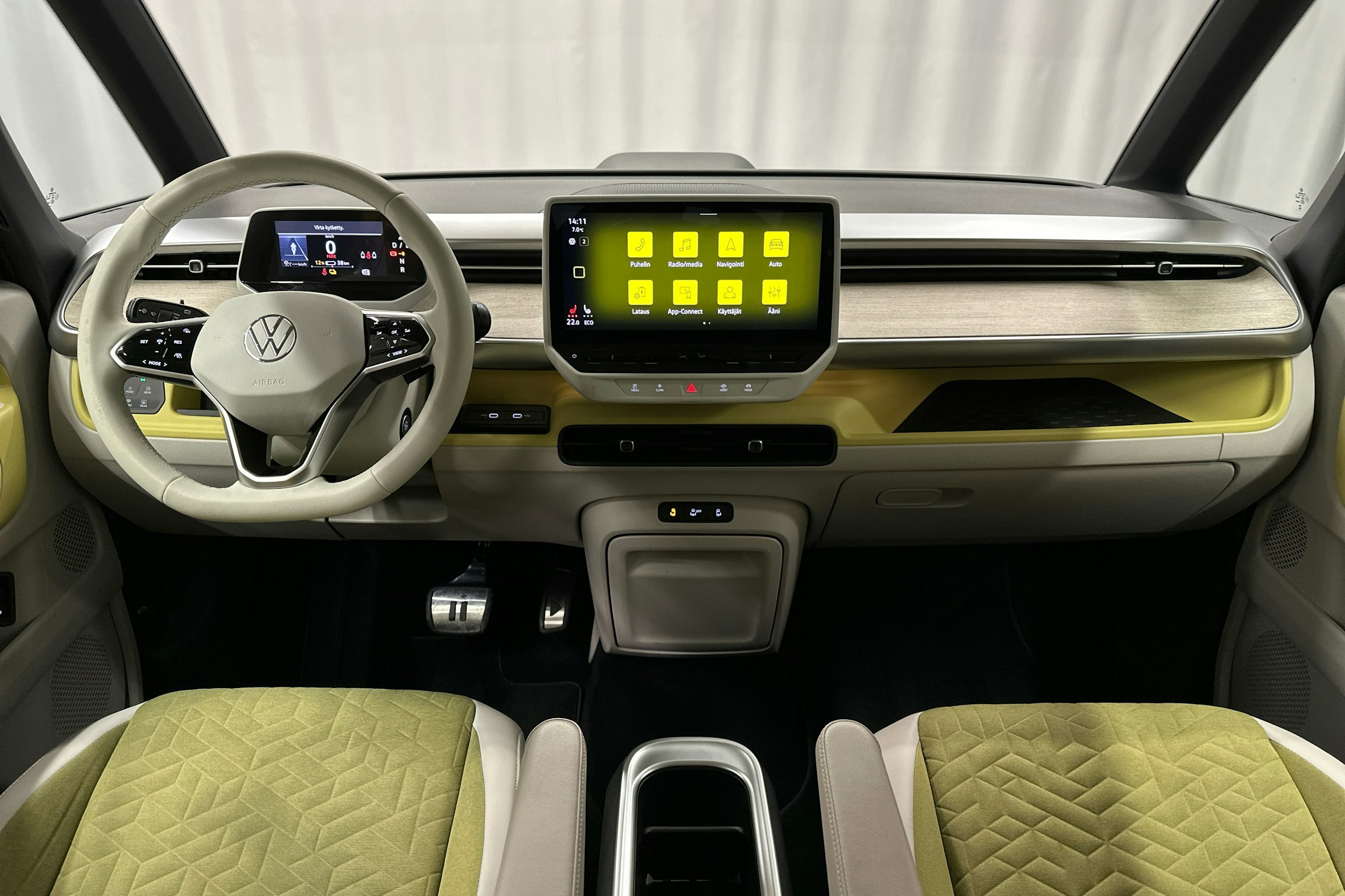 keltainen Volkswagen ID. Buzz 2023 kuva 7.