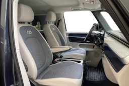 valkoinen Volkswagen ID. Buzz 2023 kuva 8.