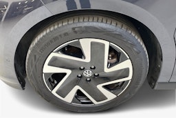 valkoinen Volkswagen ID. Buzz 2023 kuva 9.
