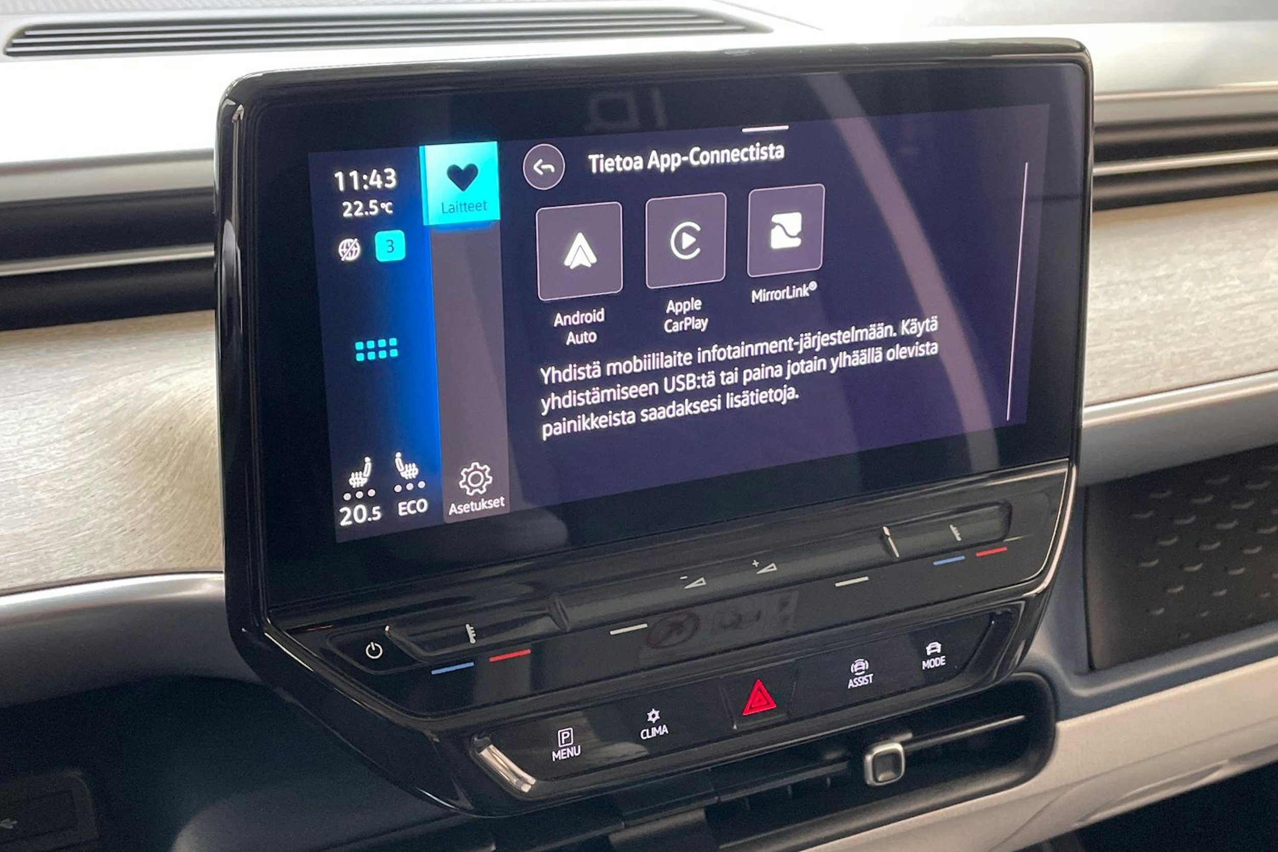 valkoinen Volkswagen ID. Buzz 2023 kuva 15.