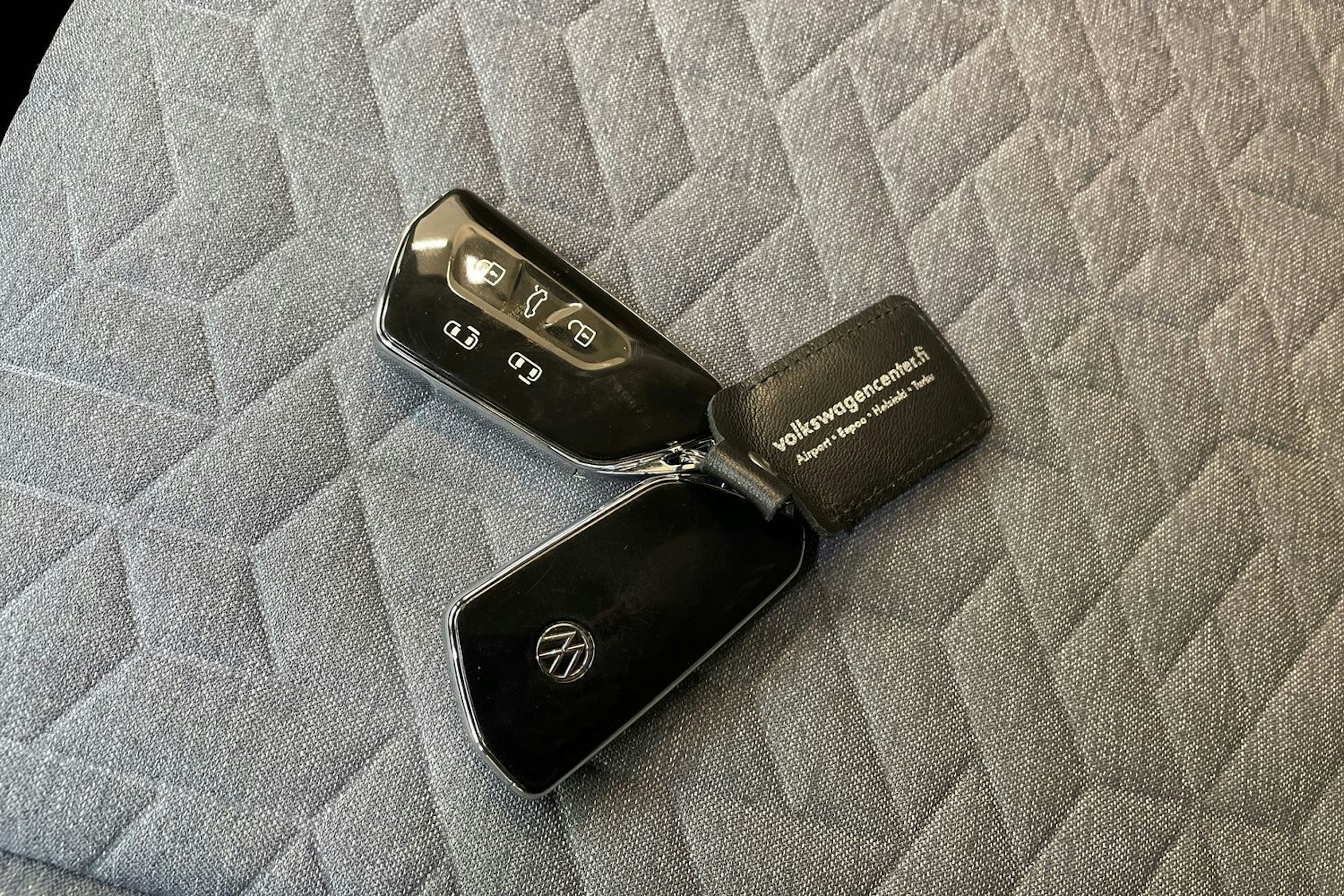 valkoinen Volkswagen ID. Buzz 2023 kuva 19.